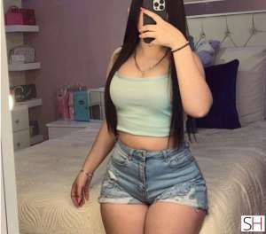 Branquinha ninfeta. Tenho local discreto com garagem in Amazonas