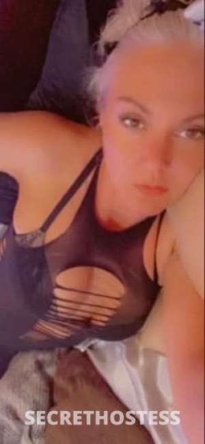 46 year old Escort in Charlotte NC lets have fun kings