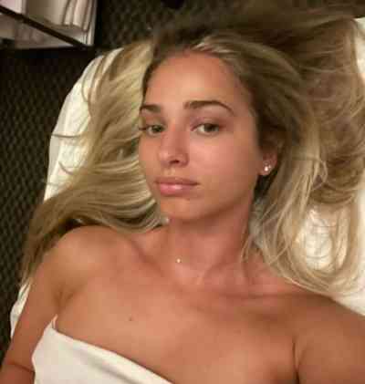 Incall,Outcall, Massage, Squirting, QVs, GFs, riding , BDSM, Swallow and Deep throat. in Miami FL