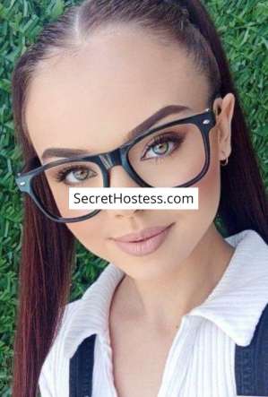 19 year old Caucasian Escort in Jeddah Mia, Independent