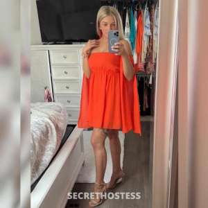 26 year old Escort in Hamilton Outgoing and absolutely love having fun am ready to show you