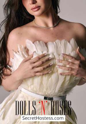 25 year old Escort in London Lottie, Dolls and Roses Agency