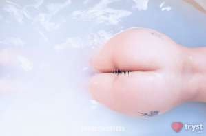 20 year old Japanese Escort in Los Angeles CA Penelope Reed - all natural petite bombshell