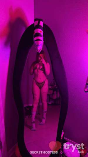 20 year old Escort in Tampa FL Lola - tailored girlfriend experience