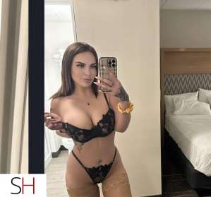 25 year old Caucasian Escort in Calgary Outcall / intcall