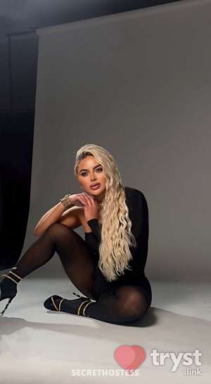 20 year old Latin Escort in Los Angeles CA Natasha