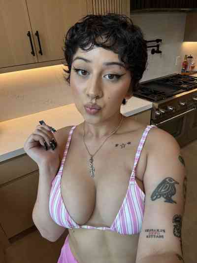 25 year old Escort in Salavan Add me on Telegram @Katarinarose02 tiktok @katarinarose02 