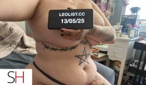 23 year old Caucasian Escort in Laval 23 y/o mom masseuve dominatrix named Fée ready to meet you