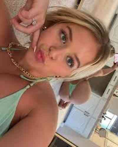 Am available for hook up add me on snap or Instagram or  in Adendorf