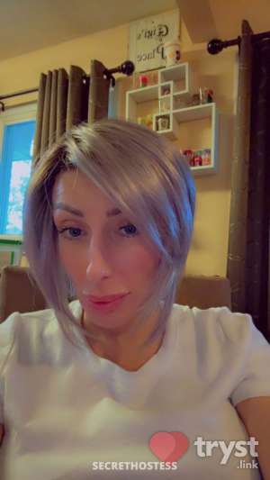 Natalie fox - A seductive treat in Cleveland OH