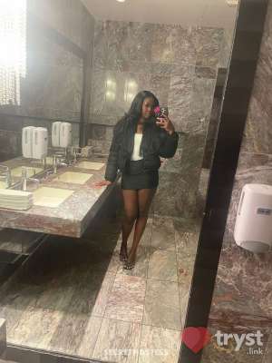 Kayy - Your Pretty Young Thing in Rochester MN