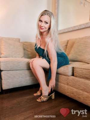 Cassie Nichole - Blonde Busty Beauty in Tampa FL