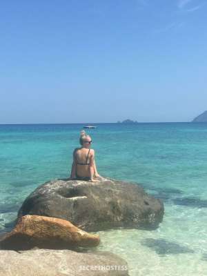 Emmy 22Yrs Old European Escort Blue Eyes 43KG 158CM Tall Ang in Ang mo kio