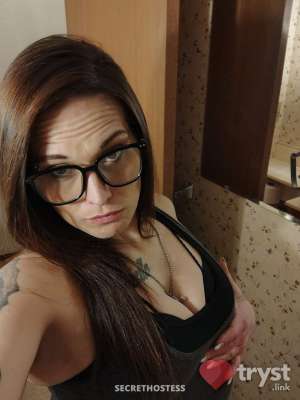 Slippery savage - Super wet...deepest throat in Fort Wayne IN