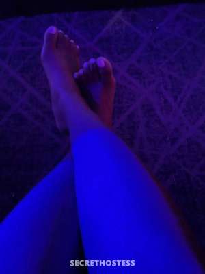 It’s juicy slim thick wet pussy come get it baby in Dallas / Fort Worth TX