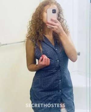 Petite and curvy redhead in Hudson Valley NY