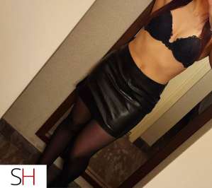 24 year old Caucasian Escort in Longueuil Tout pour satisfaire des desirs bb