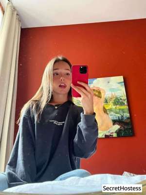 25 year old Escort in Montreal Escort model Leslye, Montreal