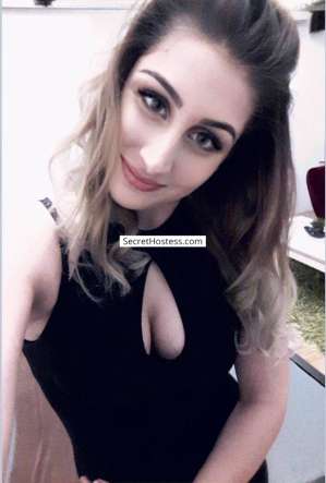 Lovely Stella Lux in Heathrow