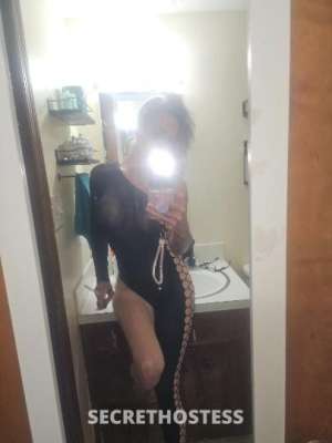 Blonde Baddie in Evansville IN