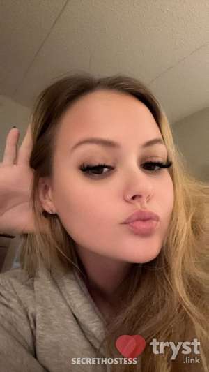 Skylar - your blonde B O M B S H E L L in Harrisburg PA