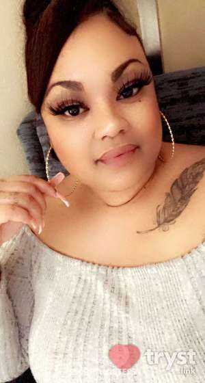 20 year old Escort in Bakersfield CA Jasmine - Hawaiian Doll