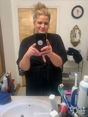 Molly - This thick chick in Columbia MO