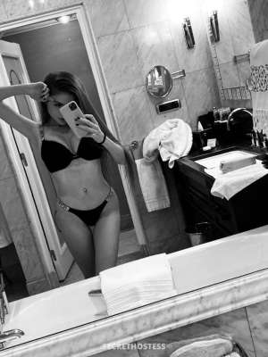 Alexa 25Yrs Old Escort 165CM Tall Abu Dhabi Image - 2
