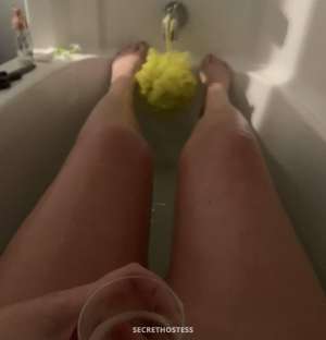 Outcall Only! 80$ BBBJ. Safe @ Fun.   Squirter in Fredericton