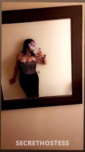 27 year old Escort in Phoenix AZ I can fit it all in my mouth