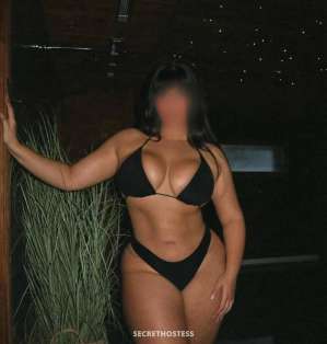 Curvy Brunette New in town in Victoria