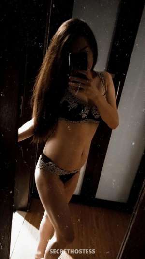 24 year old Asian Escort in Dubai Lili, escort