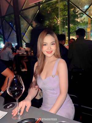 22 year old Asian Escort in Jeddah Lucky, escort