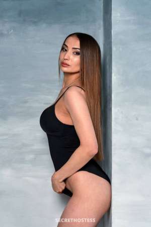 Majestic Siren - Niana, escort in London