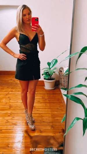 25 year old Escort in London Velvet Flame - Regine, escort