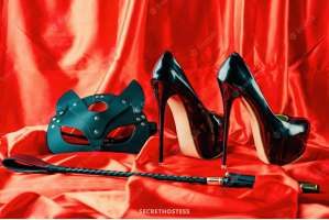 Latina Hot, escort in Sharjah