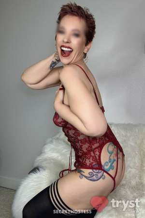 Remington Sinclair - Naughty Redhead Cougar in Vancouver WA