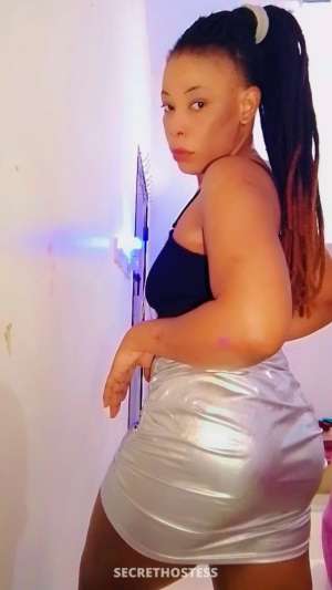 24 year old Asian Escort in Riyadh Aisha, escort