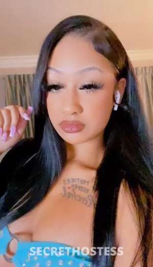 21 year old Filipino Escort in Los Angeles CA Funsized sexy filipina mix ready to fulfill all your 