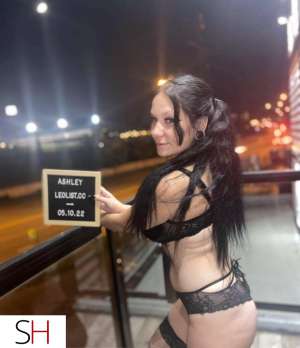 **ashley de retour en ville in Trois-Rivières