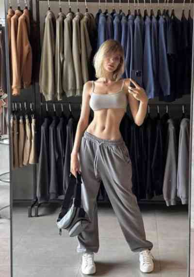 Hello I’m available to meet both incall &outcall  in Achim
