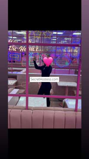 ..Alice Party Girl in London