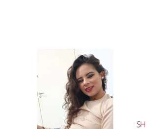 25 year old White Escort in Uberaba Minas Gerais Kamily Gonçalves