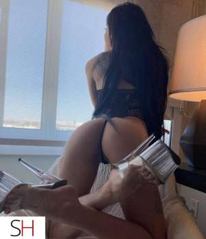 30 year old Caucasian Escort in Châteauguay Nikki ta pref! de passage incall outcallxxxx-xxx-xxx