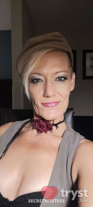 Sexie Stacie Savage - Sexy Stacie is ready to play in Melbourne FL