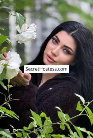 Anastasiia, Independent in Brussels