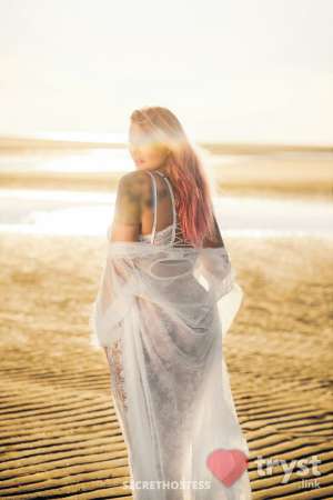 Kel Caine - Deepthroat &amp; Squirt Goddess in Surrey