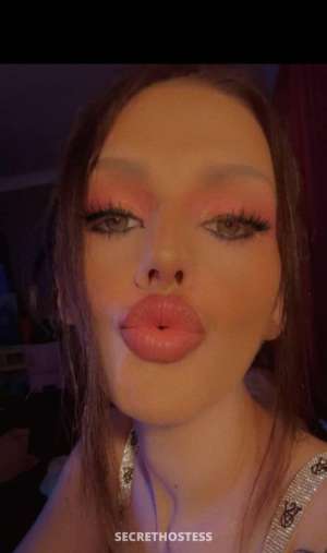 Sexcii Freekie tatted brunette BoMbShElL 100% real &amp; in St. Albert