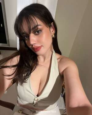 Hot girls in town in Yellowknife