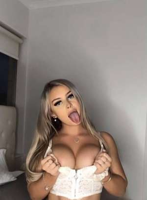 LONELY? ANXIOUS OR DEPRESSED? COME TALK TO A BEAUTIFUL GIRL! in Vancouver
